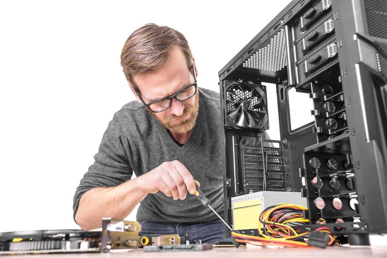 Мастер по ремонту компьютеров в Таскино
